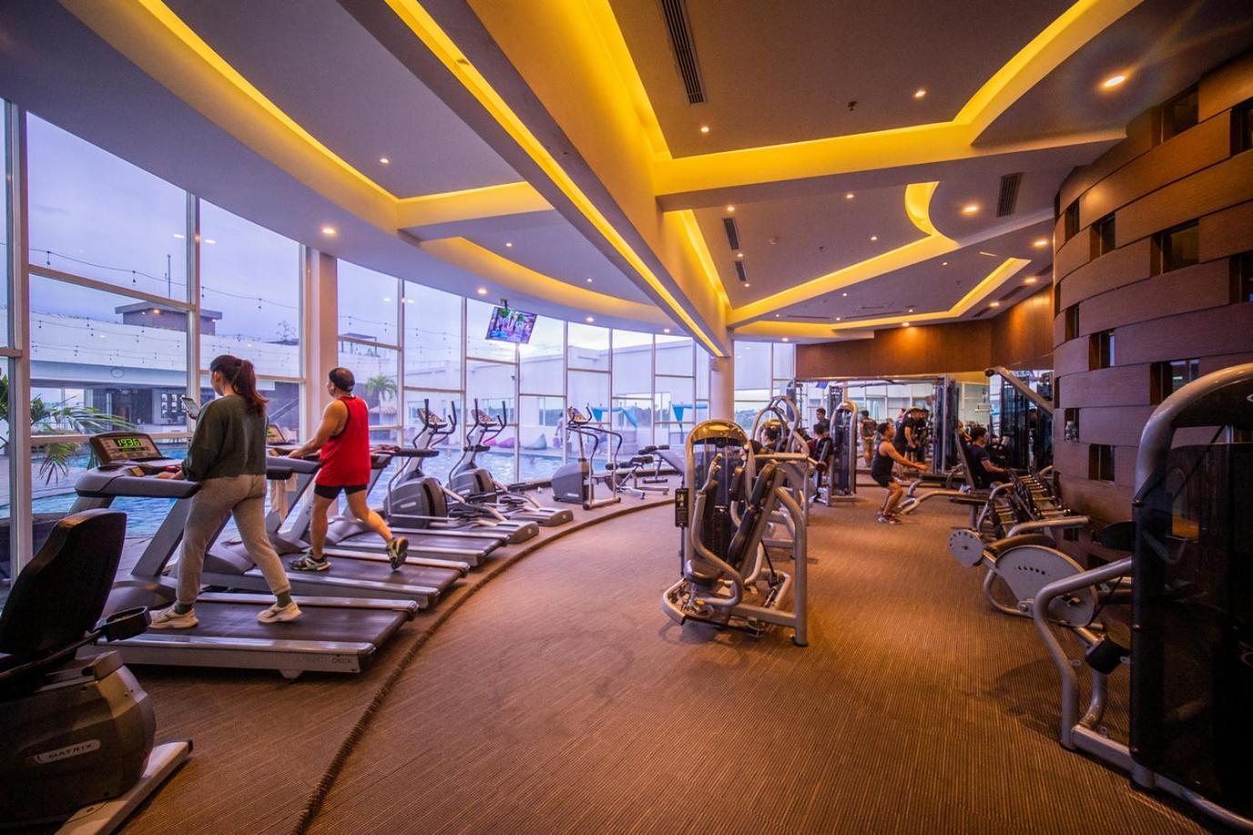 J Icon Hip Hotel Баликпапан Екстериор снимка