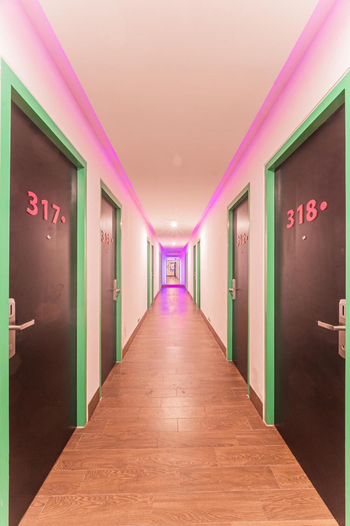 J Icon Hip Hotel Баликпапан Екстериор снимка
