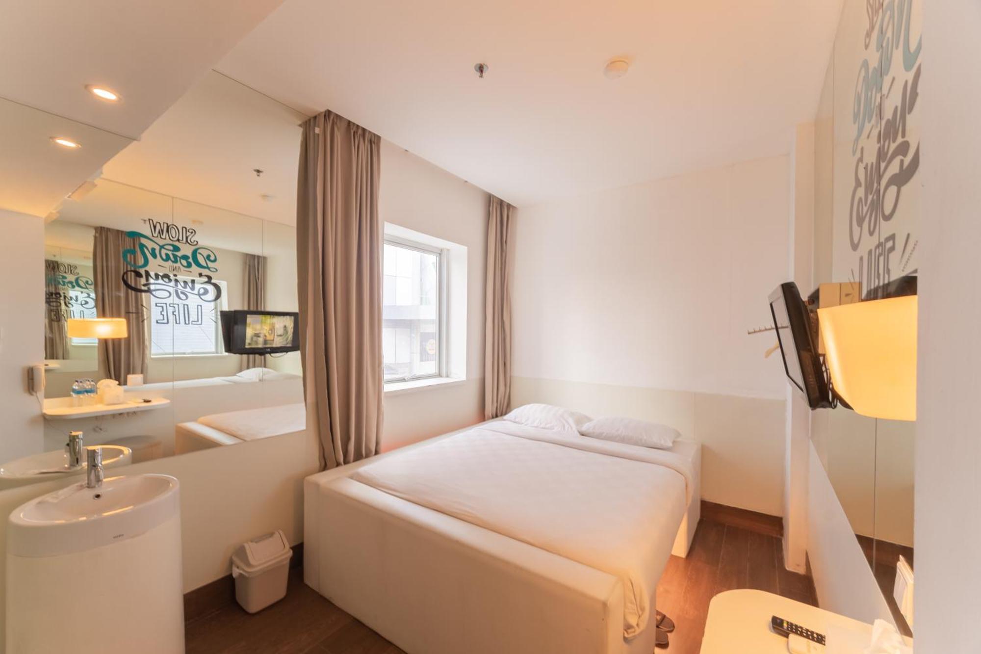 J Icon Hip Hotel Баликпапан Екстериор снимка