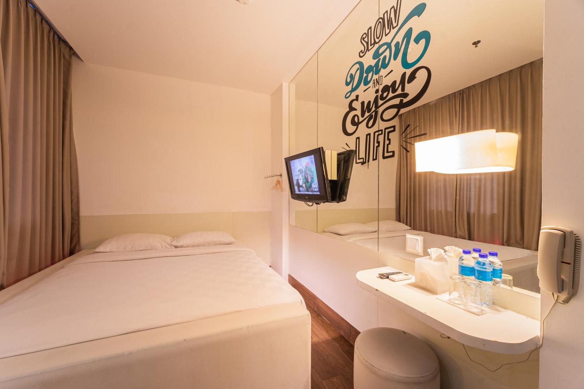 J Icon Hip Hotel Баликпапан Екстериор снимка