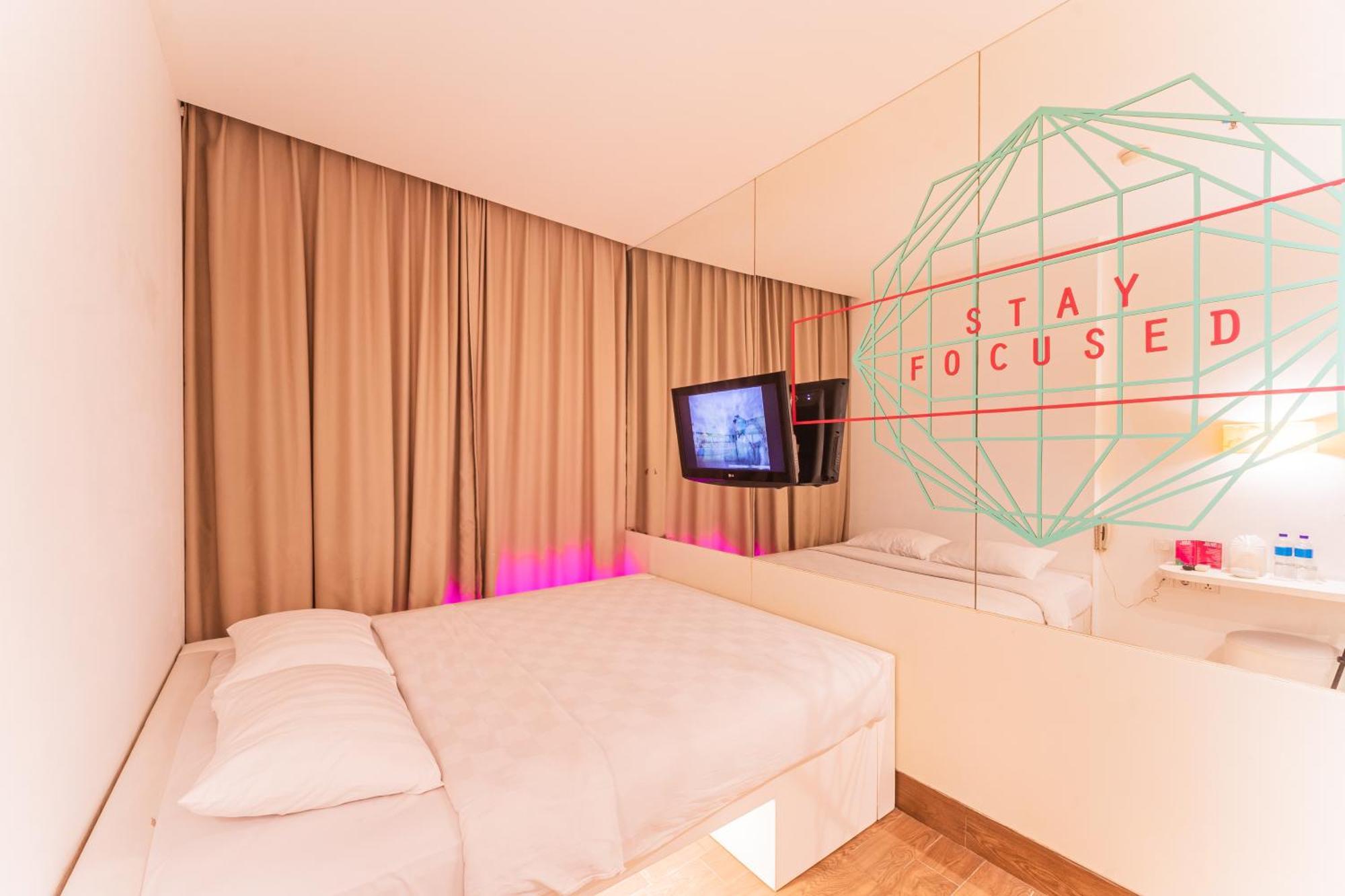 J Icon Hip Hotel Баликпапан Екстериор снимка