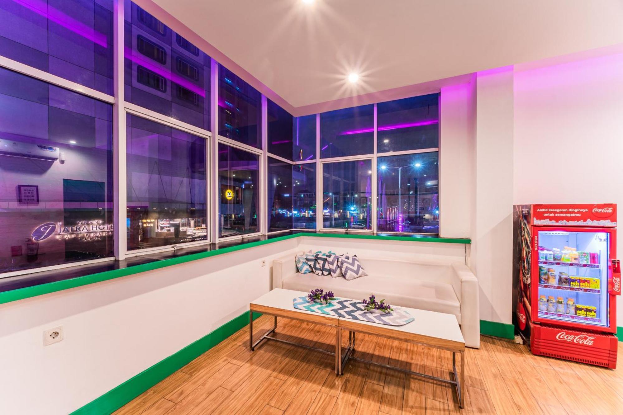 J Icon Hip Hotel Баликпапан Екстериор снимка
